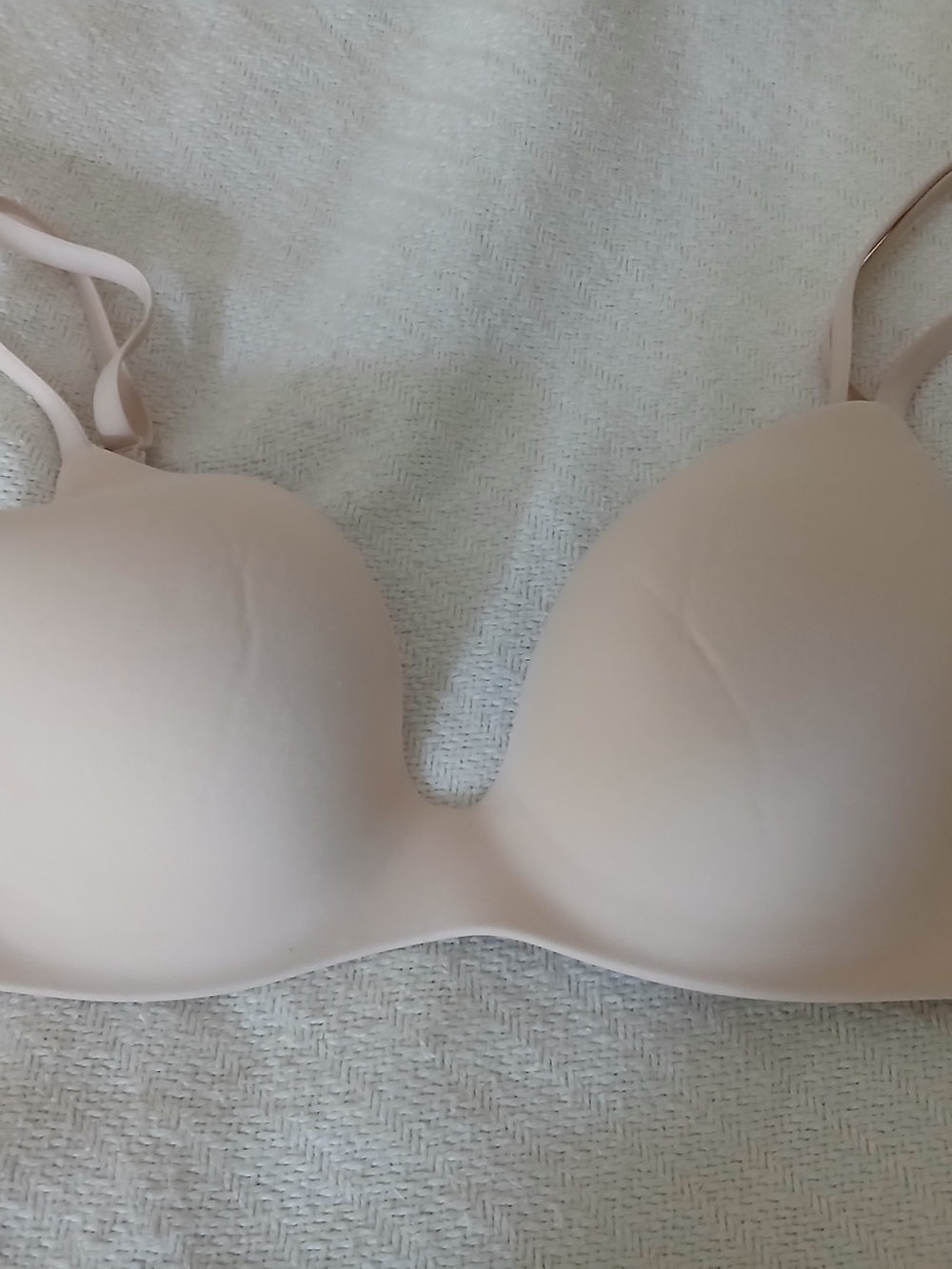 Victoria's Secret Light Nude Seamless Molded Bra 34 C
